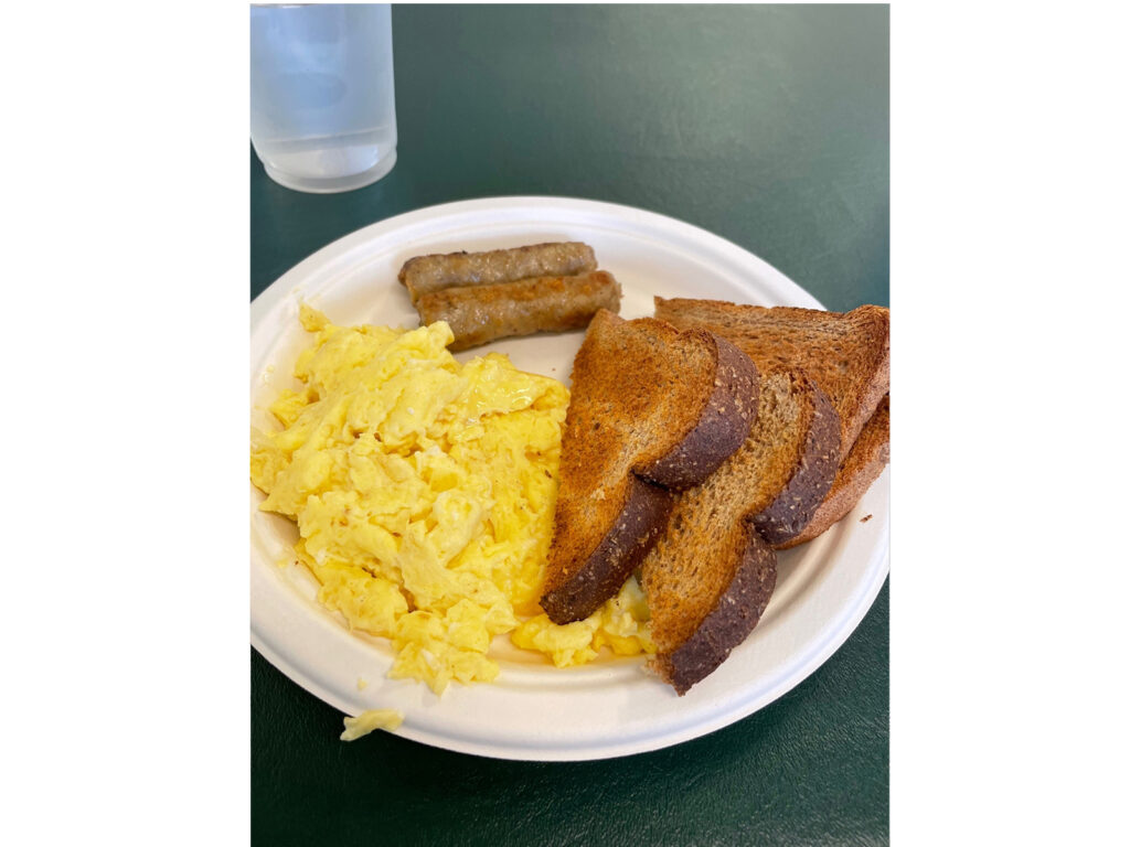 Badlands Hotel & Campground Breakfast